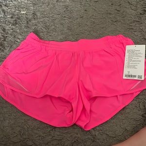 🍋🍋 Lululemon hotty hot shorts size 10